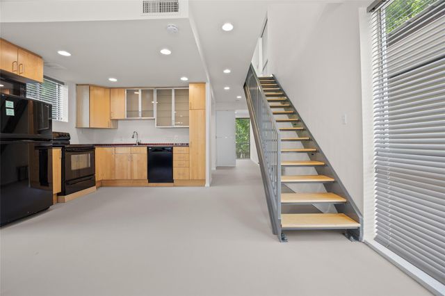 1305 Chestnut Ave, Austin, TX 78702