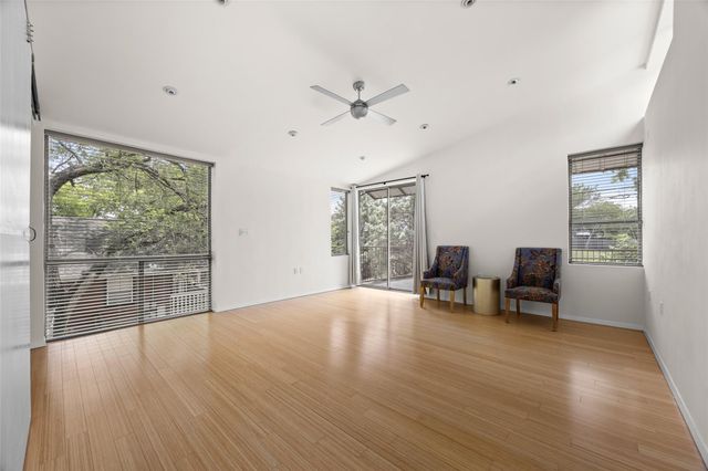 1305 Chestnut Ave, Austin, TX 78702