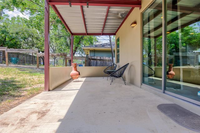 1305 Chestnut Ave, Austin, TX 78702