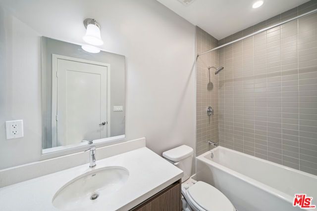 1223 N Hayworth Avenue 9, West Hollywood, CA 90046