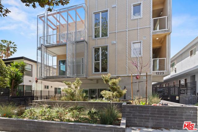 1223 N Hayworth Avenue 9, West Hollywood, CA 90046