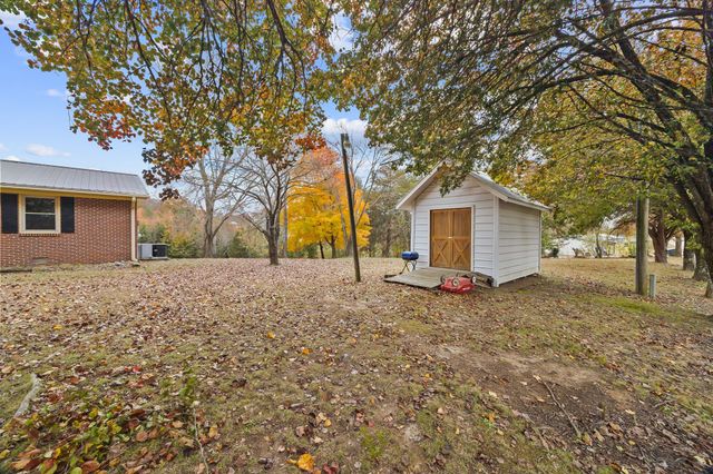 948 N Brace Rd, Summertown, TN 38483