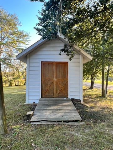 948 N Brace Rd, Summertown, TN 38483