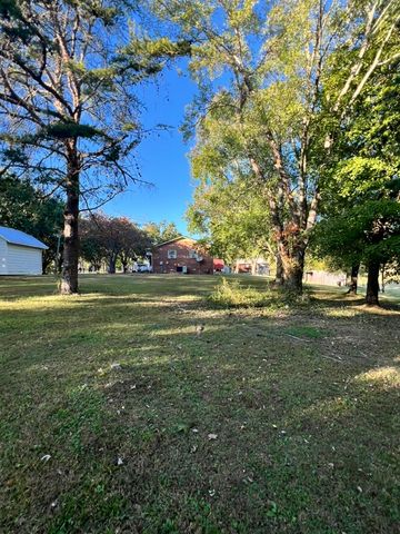 948 N Brace Rd, Summertown, TN 38483