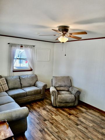 948 N Brace Rd, Summertown, TN 38483