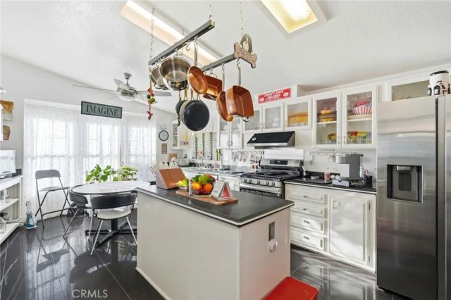 13691 gavina 463, Sylmar, CA 91342