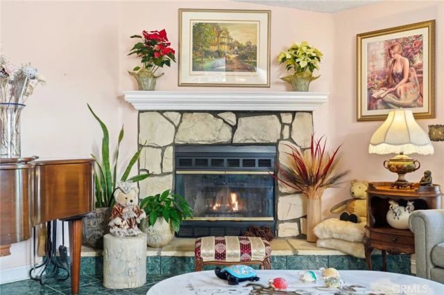 13691 gavina 463, Sylmar, CA 91342