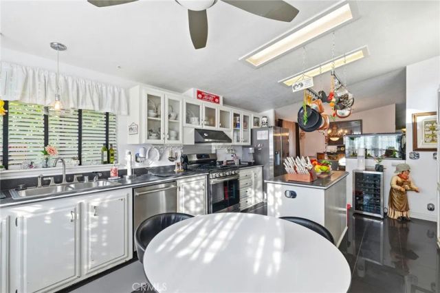 13691 gavina 463, Sylmar, CA 91342