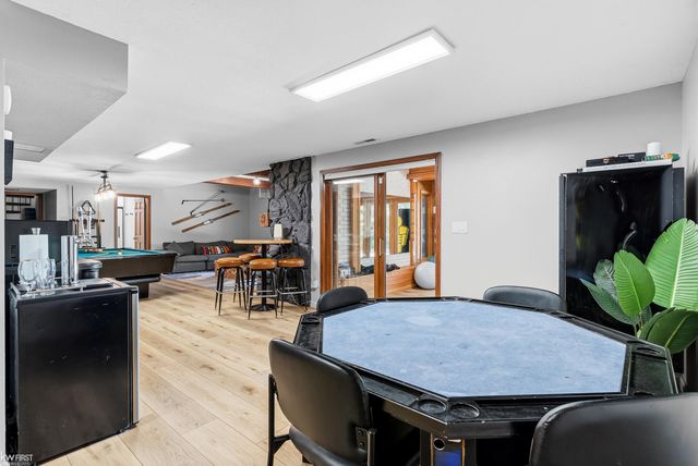 9220 Creekwood Lake Trail, Grand Blanc, MI 48439