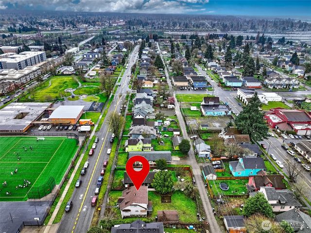 2120 S J Street, Tacoma, WA 98405