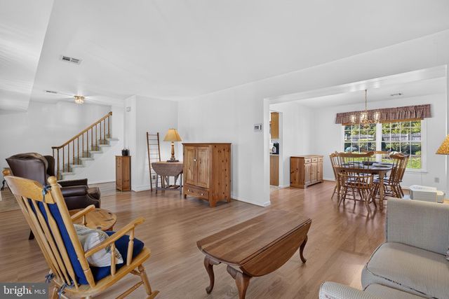 46 MANCHESTER RD, Mount Holly, NJ 08060