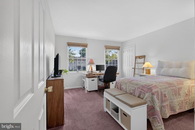 46 MANCHESTER RD, Mount Holly, NJ 08060