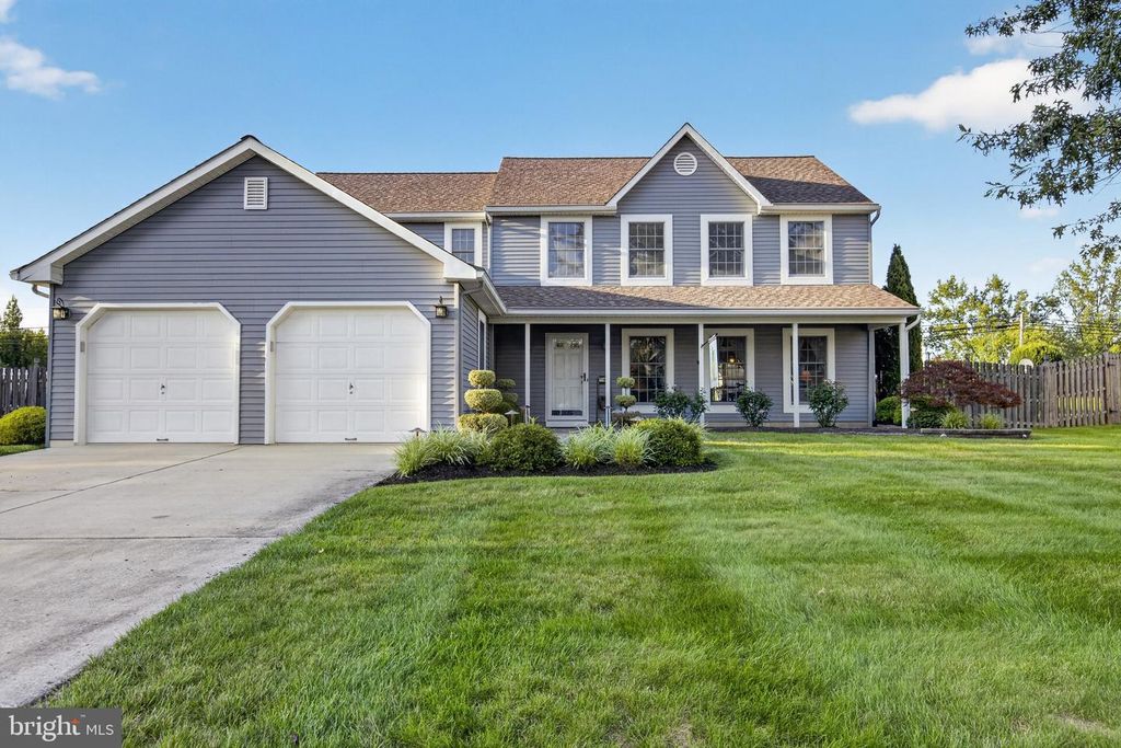 46 MANCHESTER RD, Mount Holly, NJ 08060