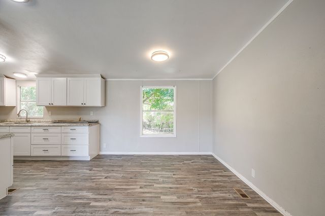 178 Valley Lake Lane, Springtown, TX 76082