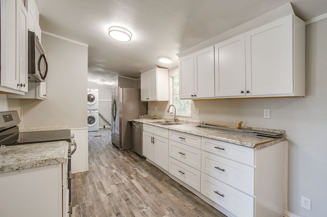 178 Valley Lake Lane, Springtown, TX 76082