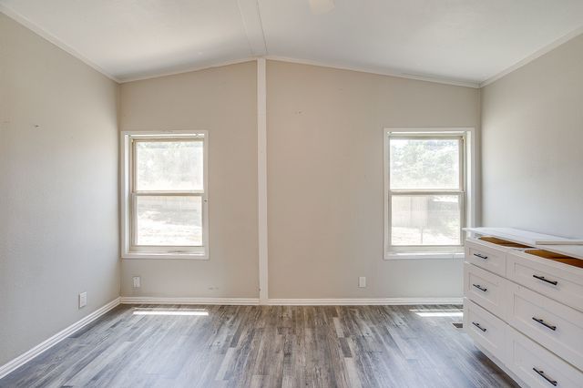 178 Valley Lake Lane, Springtown, TX 76082