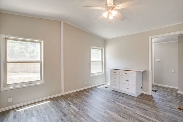 178 Valley Lake Lane, Springtown, TX 76082