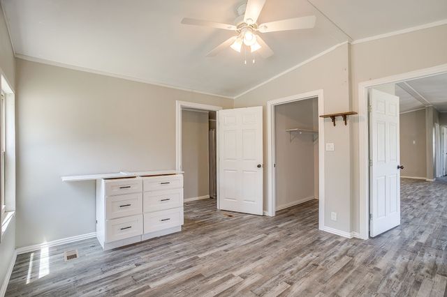 178 Valley Lake Lane, Springtown, TX 76082