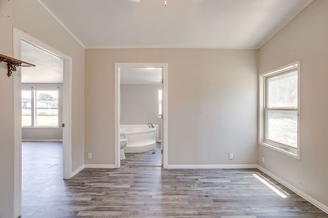 178 Valley Lake Lane, Springtown, TX 76082