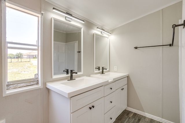 178 Valley Lake Lane, Springtown, TX 76082