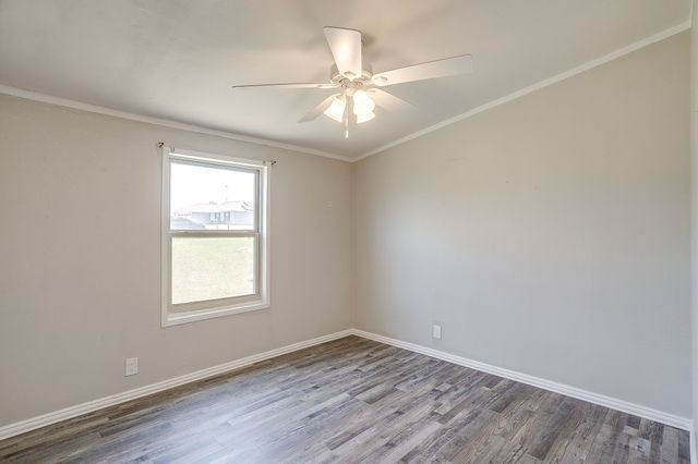 178 Valley Lake Lane, Springtown, TX 76082