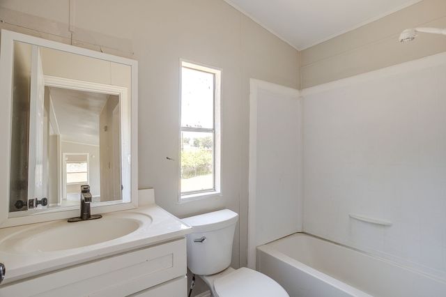 178 Valley Lake Lane, Springtown, TX 76082