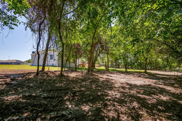 178 Valley Lake Lane, Springtown, TX 76082