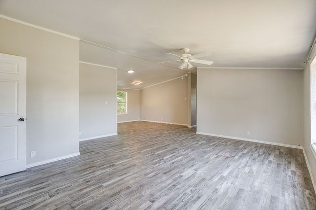 178 Valley Lake Lane, Springtown, TX 76082