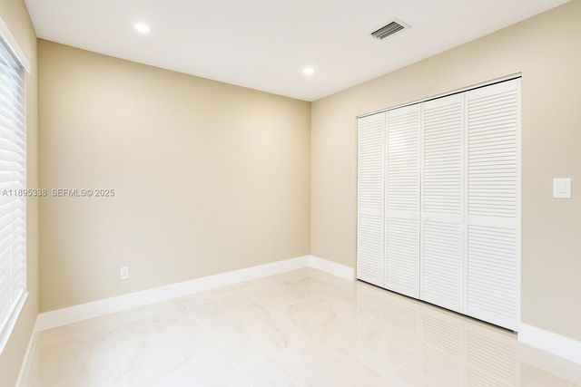 1399 NE 38th Street, Oakland Park, FL 33334