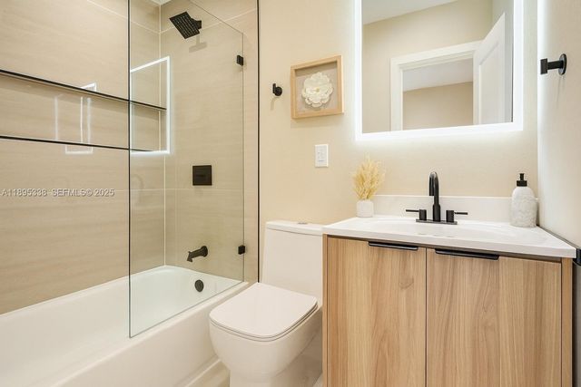 1399 NE 38th Street, Oakland Park, FL 33334