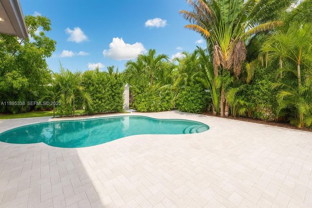 1399 NE 38th Street, Oakland Park, FL 33334