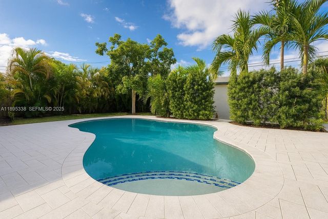 1399 NE 38th Street, Oakland Park, FL 33334