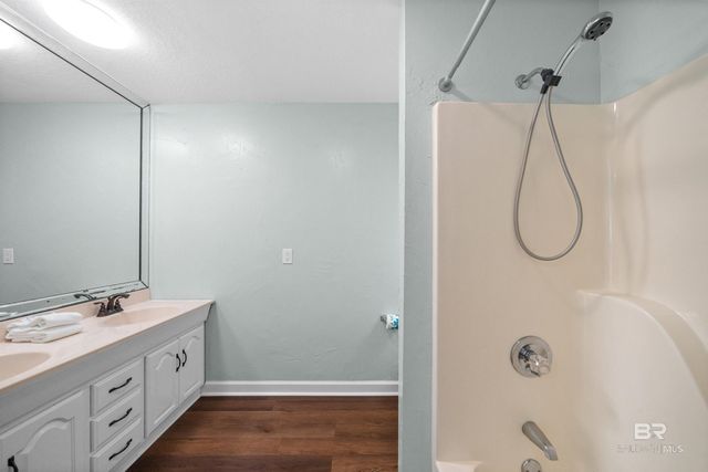 1201 W Lagoon Avenue, Gulf Shores, AL 36542