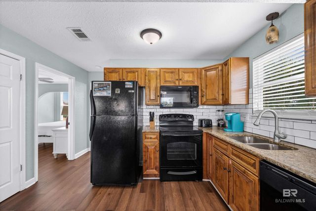 1201 W Lagoon Avenue, Gulf Shores, AL 36542