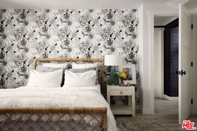 204 Pearl Avenue, Newport Beach, CA 92662