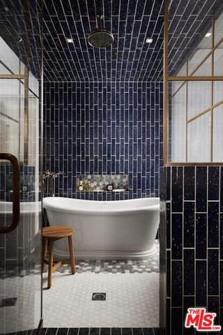 204 Pearl Avenue, Newport Beach, CA 92662