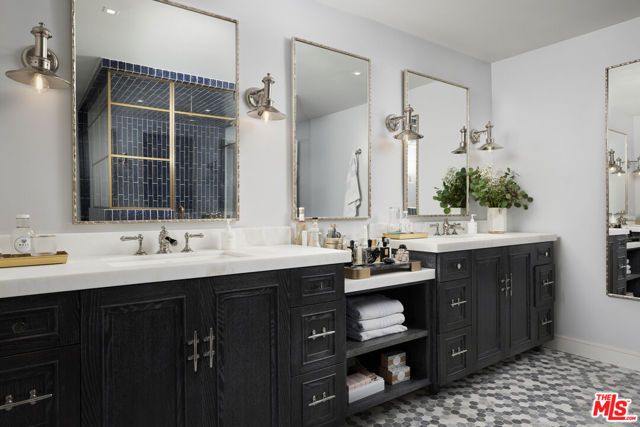 204 Pearl Avenue, Newport Beach, CA 92662