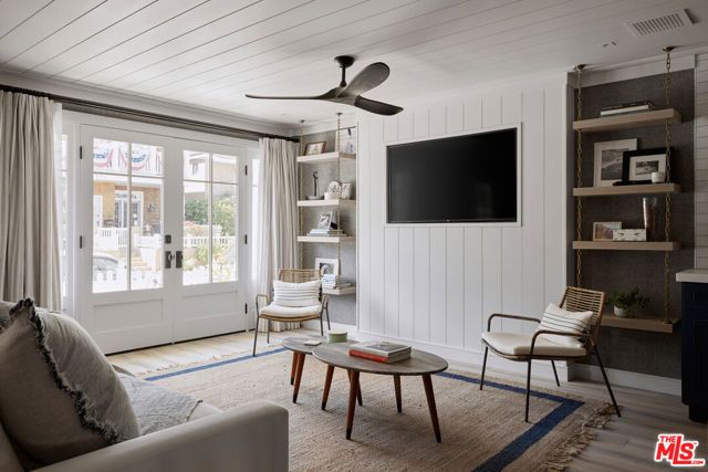 204 Pearl Avenue, Newport Beach, CA 92662