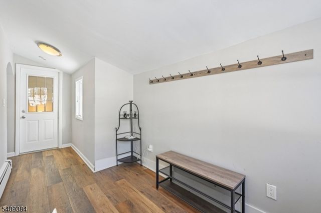 29 Roosevelt Trl, Hopatcong Boro, NJ 07843