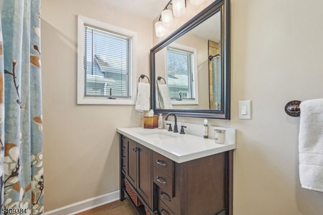 29 Roosevelt Trl, Hopatcong Boro, NJ 07843