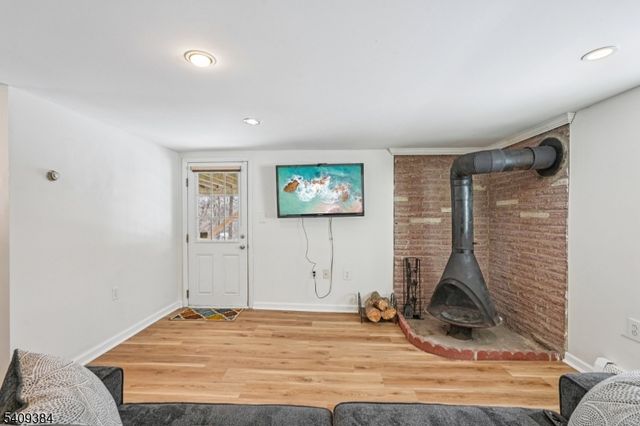 29 Roosevelt Trl, Hopatcong Boro, NJ 07843