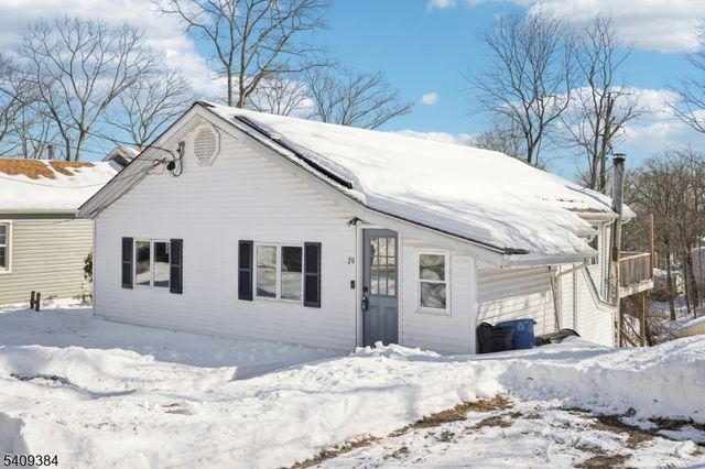 29 Roosevelt Trl, Hopatcong Boro, NJ 07843