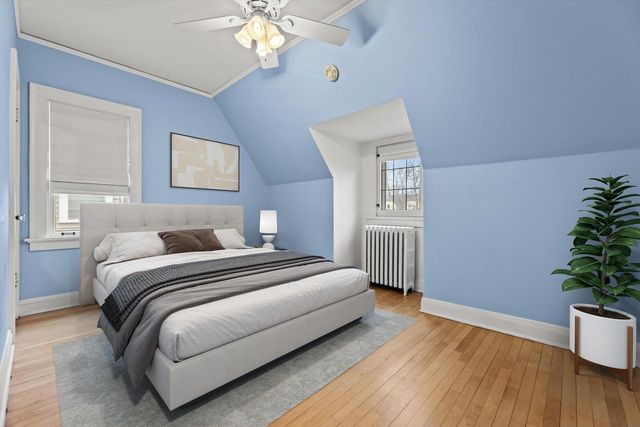 5934 N Kent AVENUE, Whitefish Bay, WI 53217