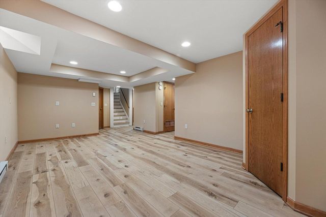 5934 N Kent AVENUE, Whitefish Bay, WI 53217