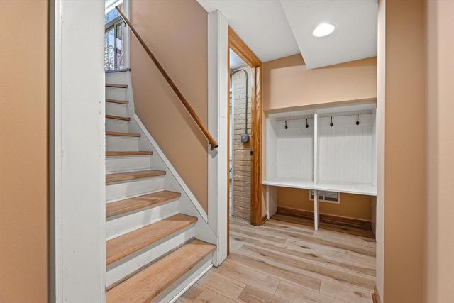 5934 N Kent AVENUE, Whitefish Bay, WI 53217