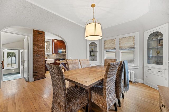 5934 N Kent AVENUE, Whitefish Bay, WI 53217