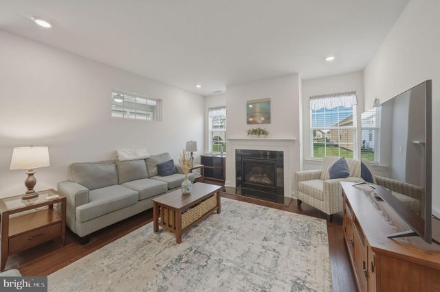40 BOARDWALK DR, Eastampton, NJ 08060