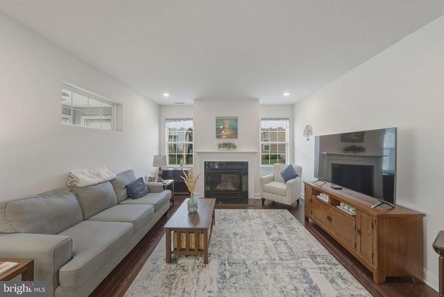 40 BOARDWALK DR, Eastampton, NJ 08060