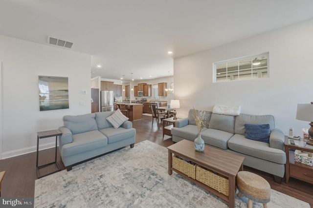 40 BOARDWALK DR, Eastampton, NJ 08060