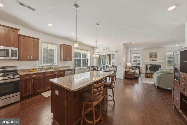 40 BOARDWALK DR, Eastampton, NJ 08060
